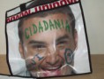 CLUBE DE MÃES TRANSFORMA BANNERS EM SACOLAS 
